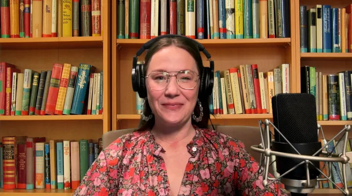 E.A. Hanks on Family Secrets and Her New Memoir ''The 10'': asset-mezzanine-16x9
