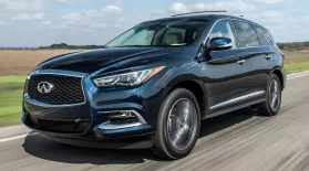 2017 Infiniti QX60 & 2016 Ford Focus RS: asset-mezzanine-16x9