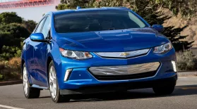 2016 Chevrolet Volt & 2016 Volvo XC90: asset-mezzanine-16x9