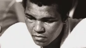 Muhammad Ali is Diagnosed with Parkinson's Disease: asset-mezzanine-16x9