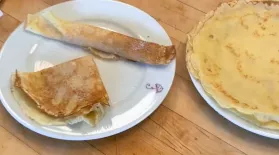 Jacques Pépin makes easy and delicious crêpes: asset-mezzanine-16x9