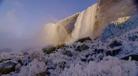 Experience the Changing Seasons at the Niagara Falls: asset-mezzanine-16x9