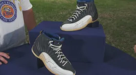 Appraisal: 1997 Michael Jordan-signed Air Jordan XII Shoes: asset-mezzanine-16x9