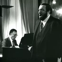 Pavarotti with his pianist Leone Magiera
