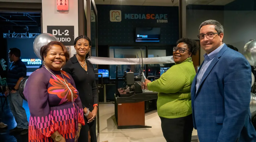 photo with (l-r) scetv Assistant General Manager dr. stephanie cook, scetv president and ceo adrienne fairwell, Nathan Hogue, South Carolina Department of Administration Chief Information Officer and K-12 School Technology Initiative Committee and Dr. Salandra Bowman, SCETV Chief Learning Officer cutting the ribbon on mediascape studios