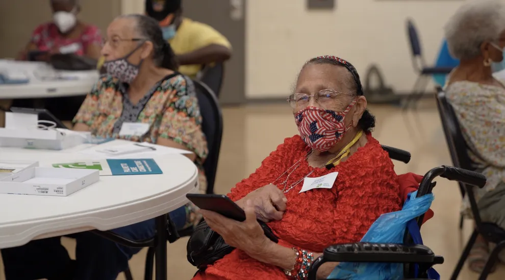 Mrs. Jessie Sinkler during a digital literacy class in 2021 hosted by Palmetto Care Connections. 