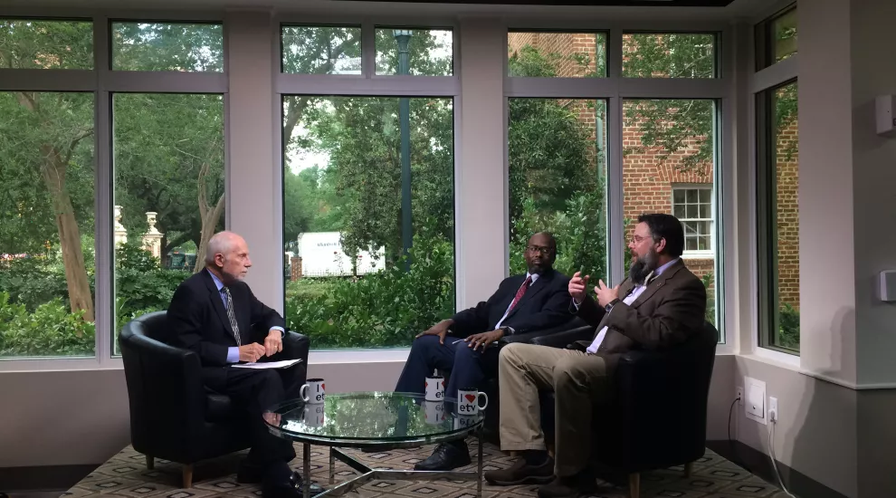 Charles Bierbauer interviews guests and recaps the primary.