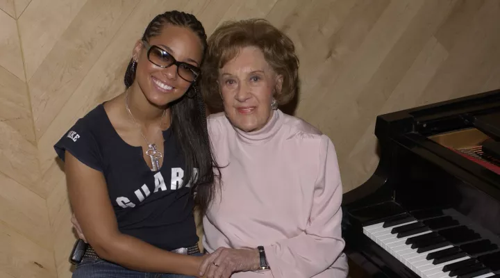 Alicia Keys with Marian McPartland in 2003