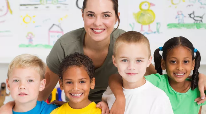 teacher with 4 students