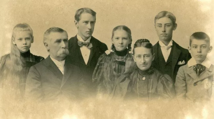 Christensen family Portrait, Abbie 3rd from right