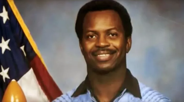 Ronald Erwin McNair 