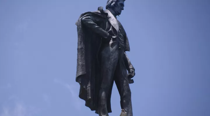  Monument to John C. Calhoun before its removal from Marion Square, Charleston, SC, in 2020.