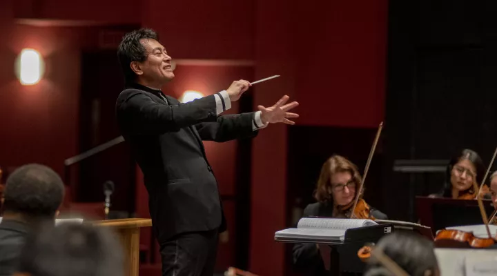  Morihiko Nakahara conducting the South Carolina Philharmonic