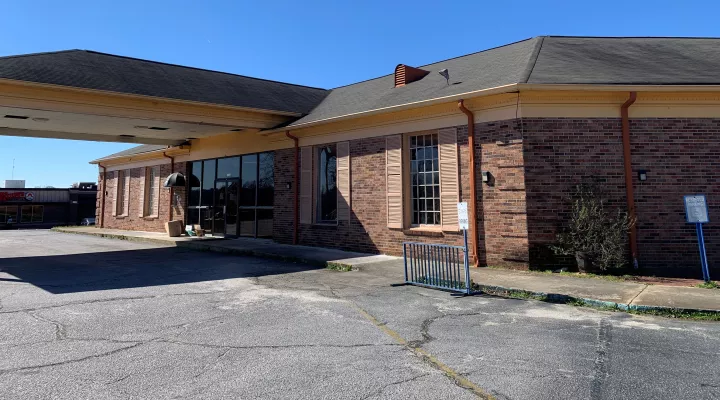  By Thursday morning, all traces of business were gone from Carriage Inn and the last few residents were leaving with their belongings. This site, which was a candidate to be Lancaster County's first permanent homeless shelter, could be torn down by month's end.