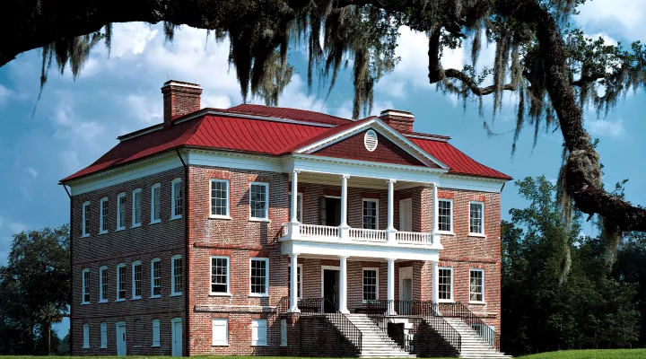  Drayton Hall