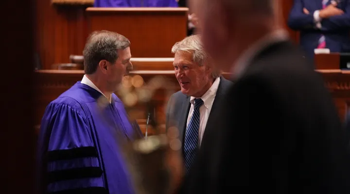 House Speaker Murrell Smith, R-Sumter, speaks with Senate Finance Committee Chairman Harvey Peeler, R-Cherokee, in the Senate chamber on May 8, 2025, the last day of the 2025 session.